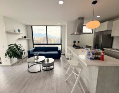 Bright 2BR Apartment with Stunning City Views