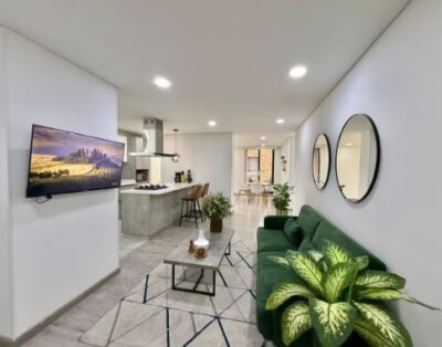 Stylish 3BR Apartment in Chico