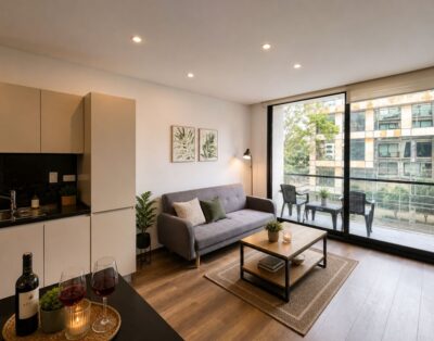 Stunning 1BR Apartment steps from Park 93