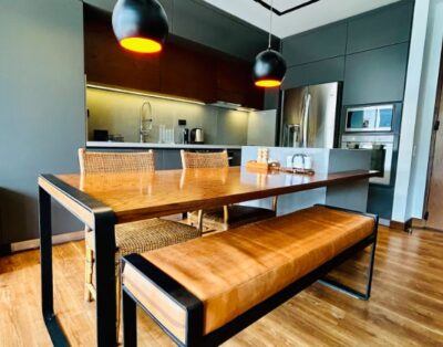 Luxury 1BR Apartment steps from Park 93