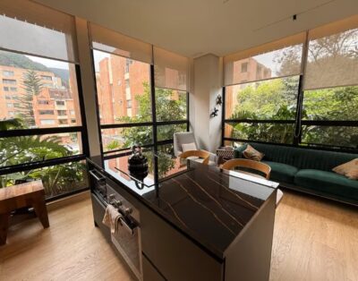 Modern 2BR Apartment Steps from Park 93
